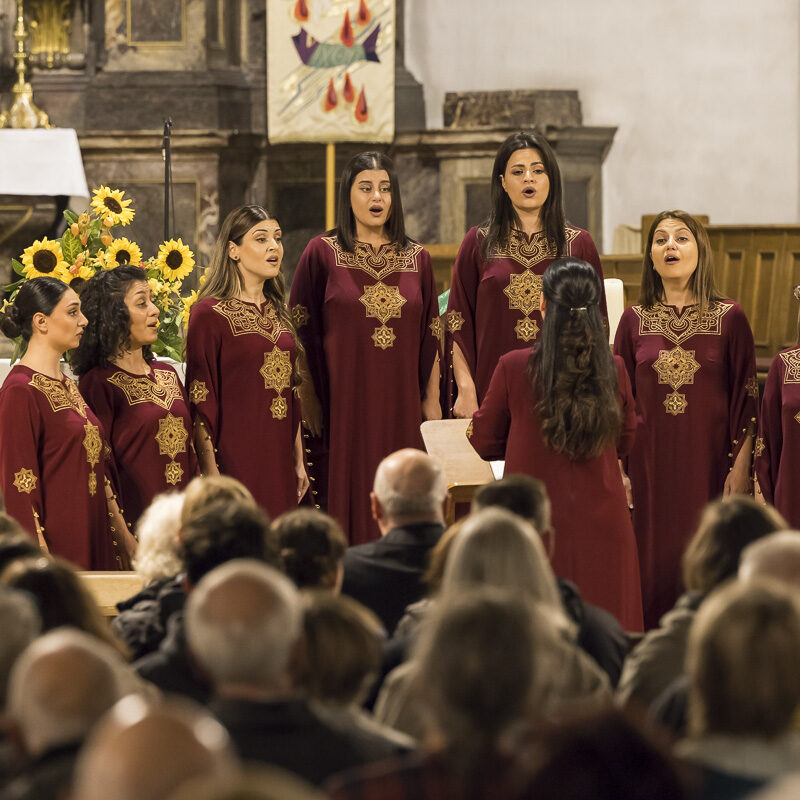 Geghard Vocalensemble beginnt das Konzert